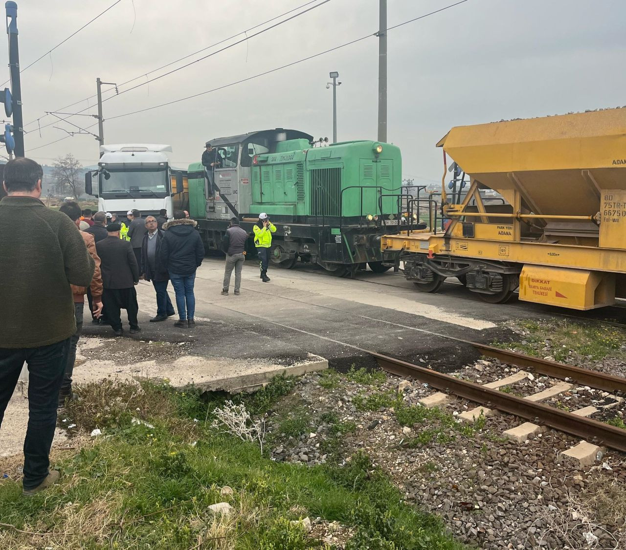 Osmaniye’de Yük Treni ile Hafriyat Kamyonu Çarpıştı: 1 Yaralı - Sayfa 3