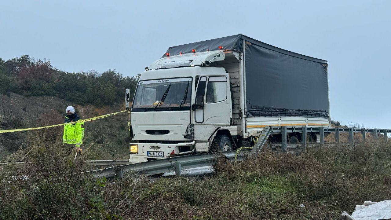 Bursa’da İlginç Kaza: Kamyonun Uçtuğunu Sanan Sürücü Araçtan Atladı - Sayfa 3