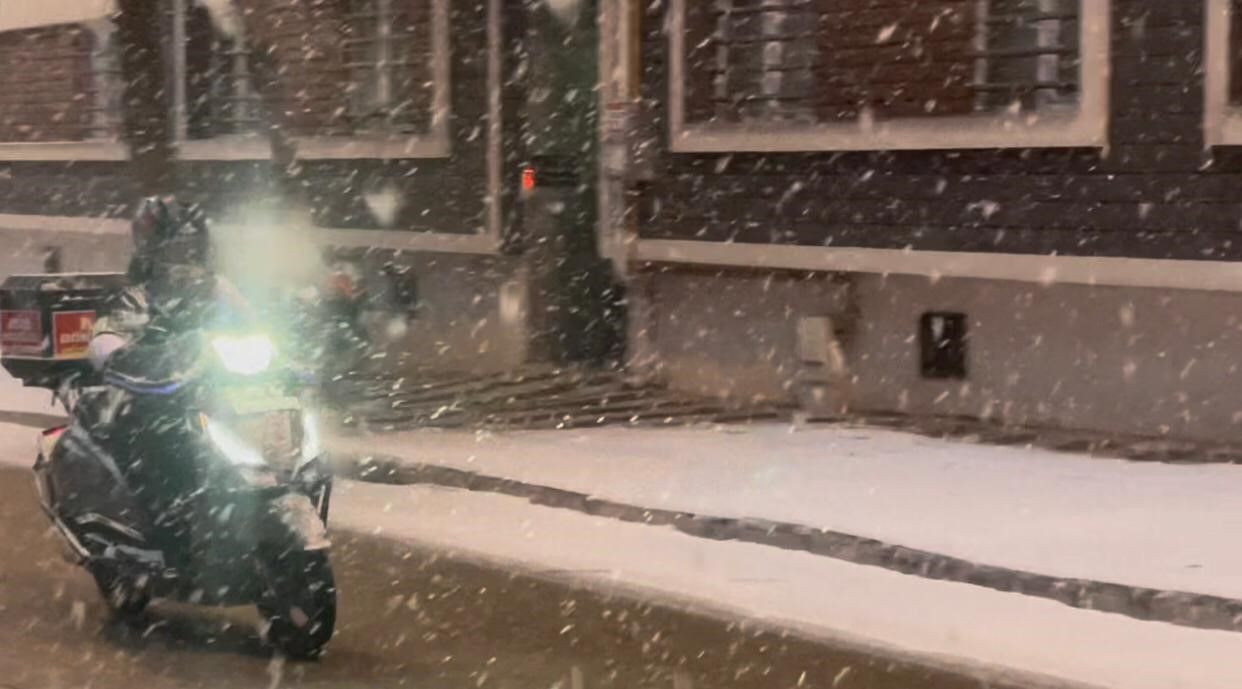 Isparta’da Yoğun Kar Yağışı: Şehir Beyaza Büründü - Sayfa 1