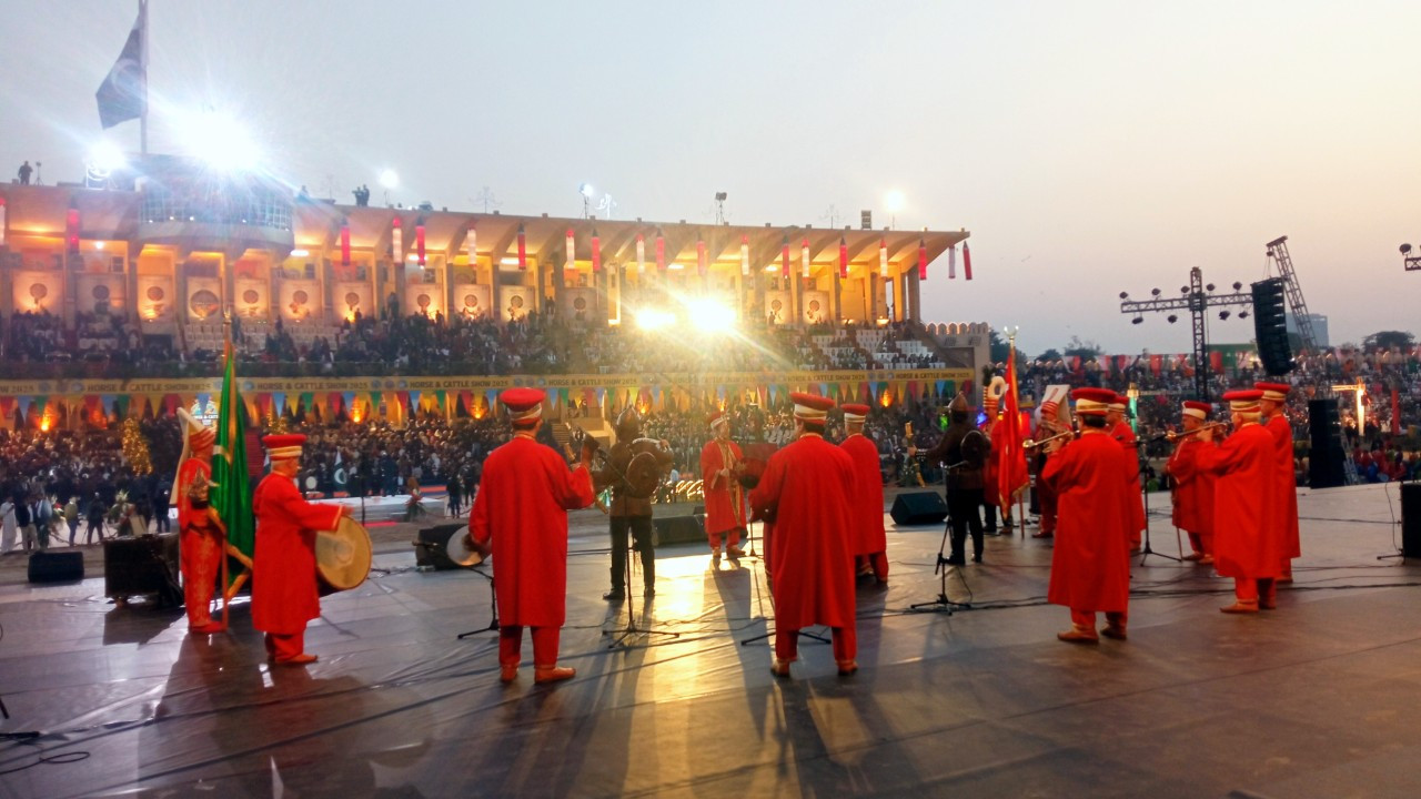 Bursa Mehter Takımı Pakistan’da Coşkuyla Karşılandı