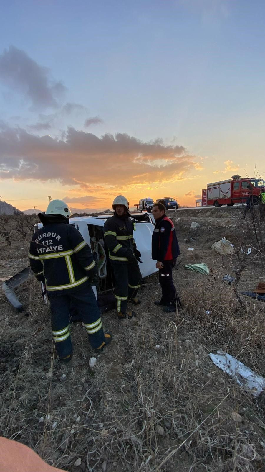 Burdur’da Otomobil Takla Atarak Şarampole Devrildi: 2 Yaralı - Sayfa 1