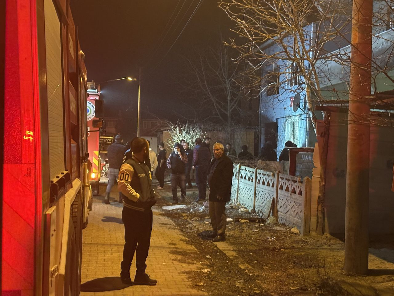 Tekirdağ’da Buzdolabı Motoru Patladı, Evde Yangın Çıktı - Sayfa 4