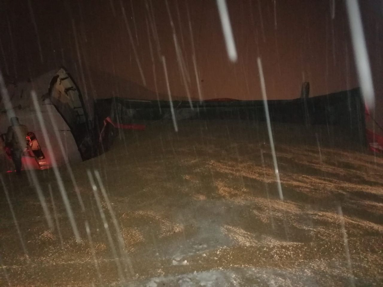 Tunceli’de Yoğun Kar Yağışı Ulaşımı Olumsuz Etkiliyor - Sayfa 1