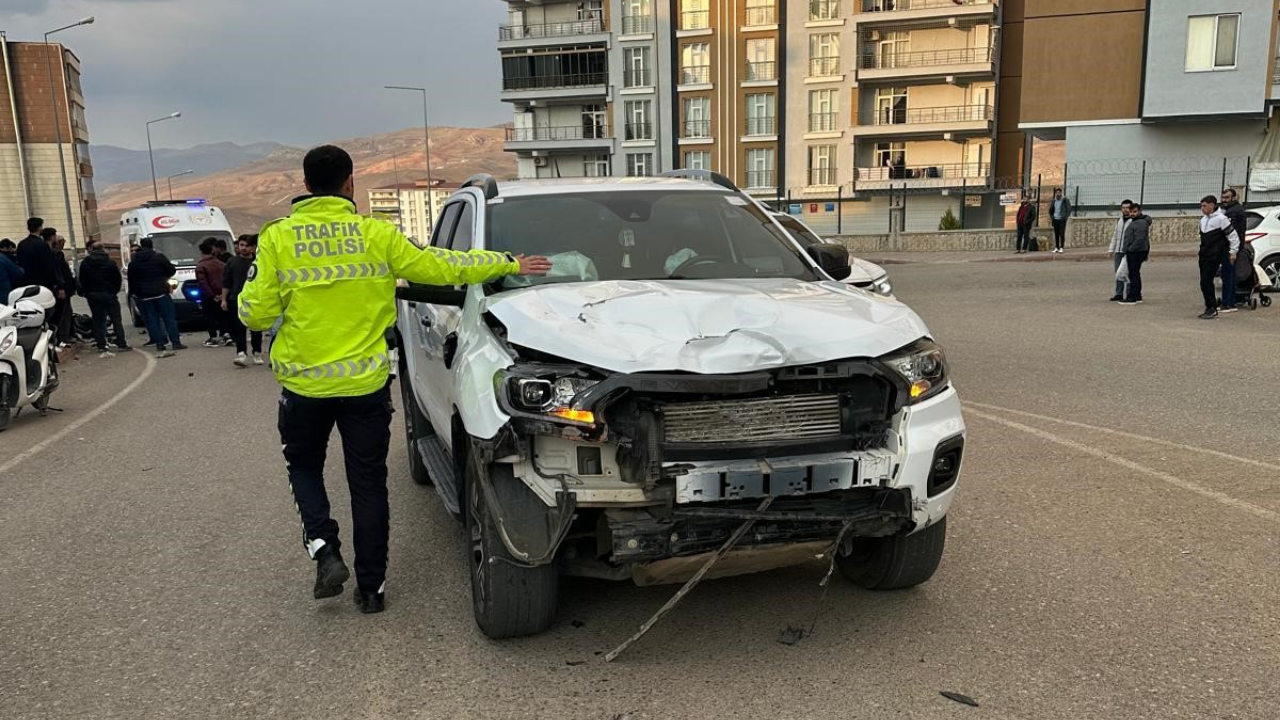 Siirt’te Otomobil ile Motosiklet Çarpıştı: 1 Kişi Hayatını Kaybetti