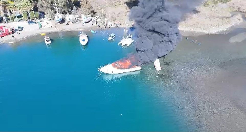 Marmaris’te Milyonluk Motoryat Alevlere Teslim Oldu! - Sayfa 1