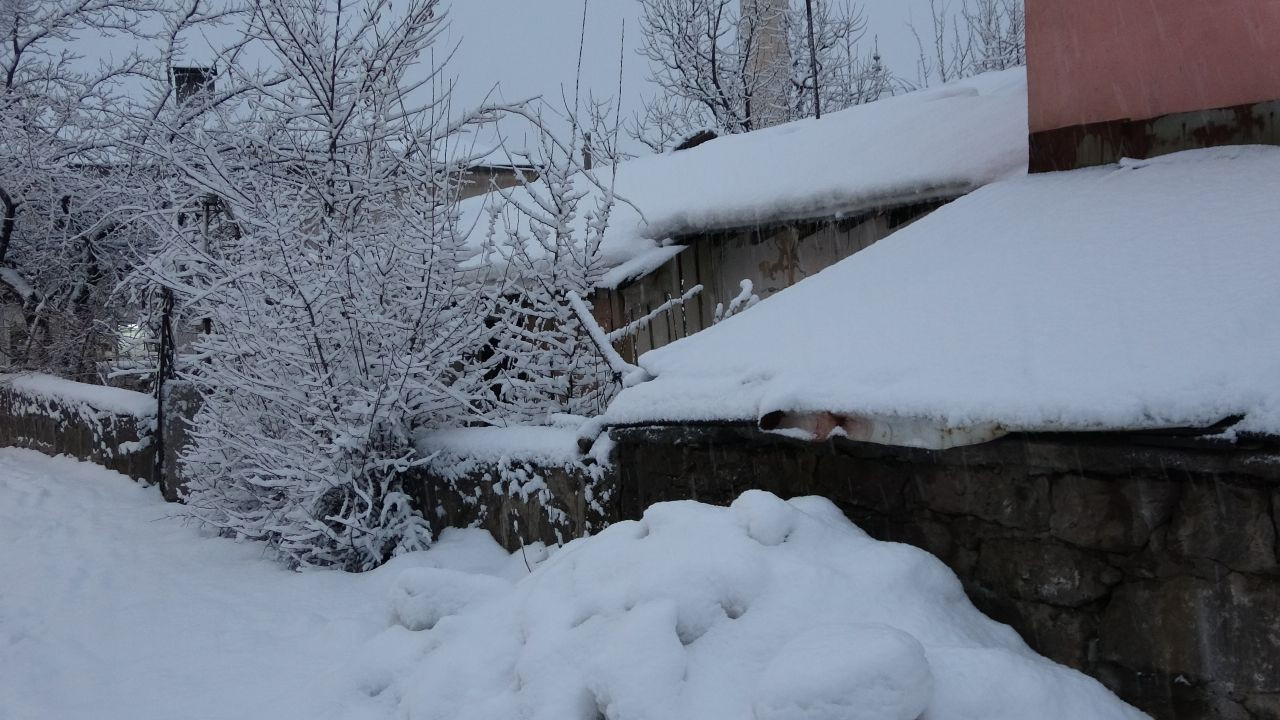 Bitlis’te Beklenen Kar Yağışı Başladı! Yollar Beyaza Büründü - Sayfa 3