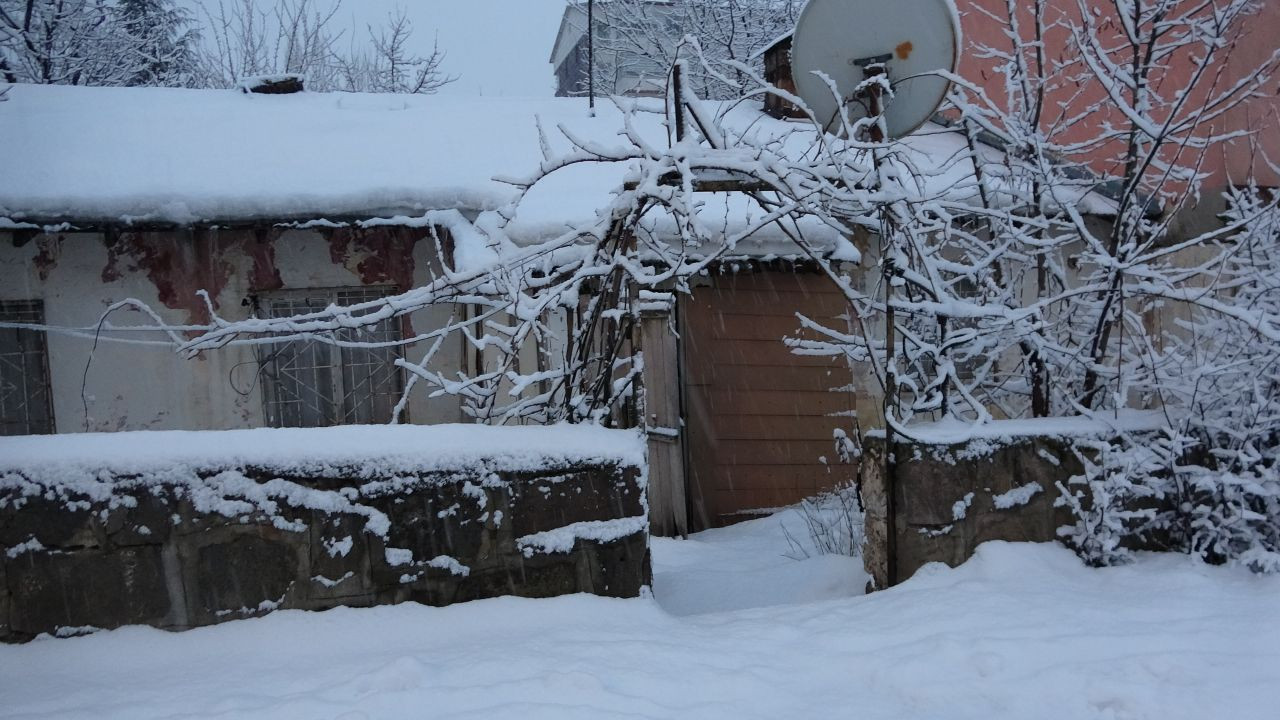 Bitlis’te Beklenen Kar Yağışı Başladı! Yollar Beyaza Büründü - Sayfa 2
