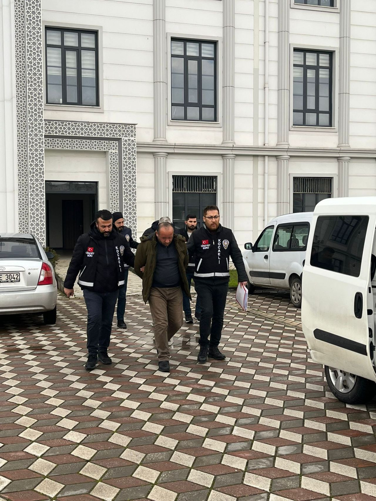 Kocaeli’de Ormanda Gömülü Bulunan Ceset! 1 Kişi Tutuklandı - Sayfa 3