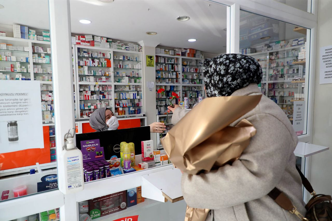 Büyükşehir Belediyesi, Berat Kandili'nde Pamukova'da Vatandaşlarla Buluştu: Karanfillerle Yürekleri Isıttı! - Sayfa 2