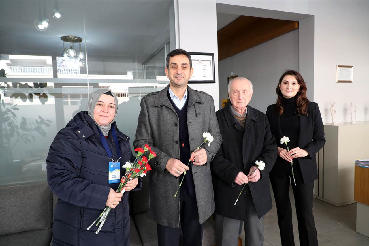 Büyükşehir Belediyesi, Berat Kandili'nde Pamukova'da Vatandaşlarla Buluştu: Karanfillerle Yürekleri Isıttı! - Sayfa 4