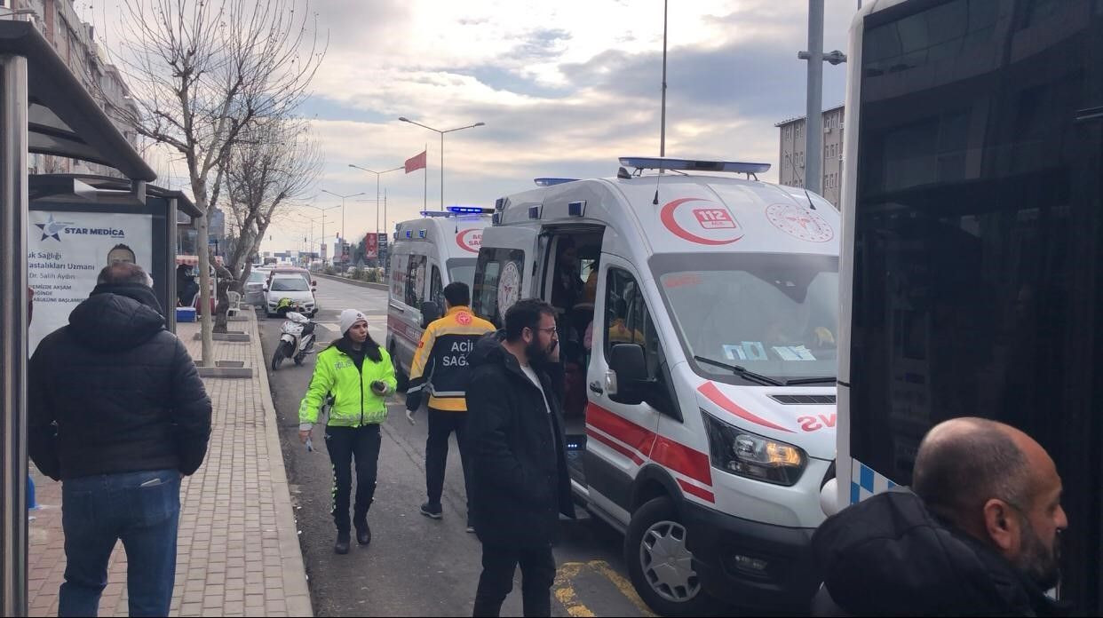 Tekirdağ’da Halk Otobüsü Ani Fren Yaptı! 3 Yolcu Yaralandı - Sayfa 1
