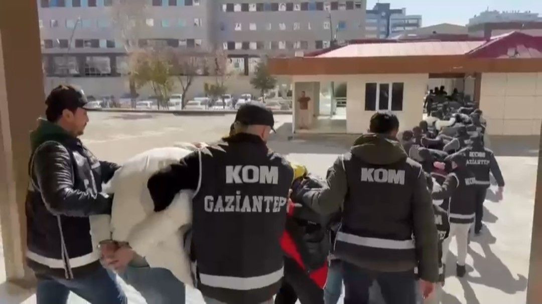 Gaziantep’te Silahlı Suç Örgütüne Operasyon! 23 Şüpheli Gözaltında - Sayfa 2