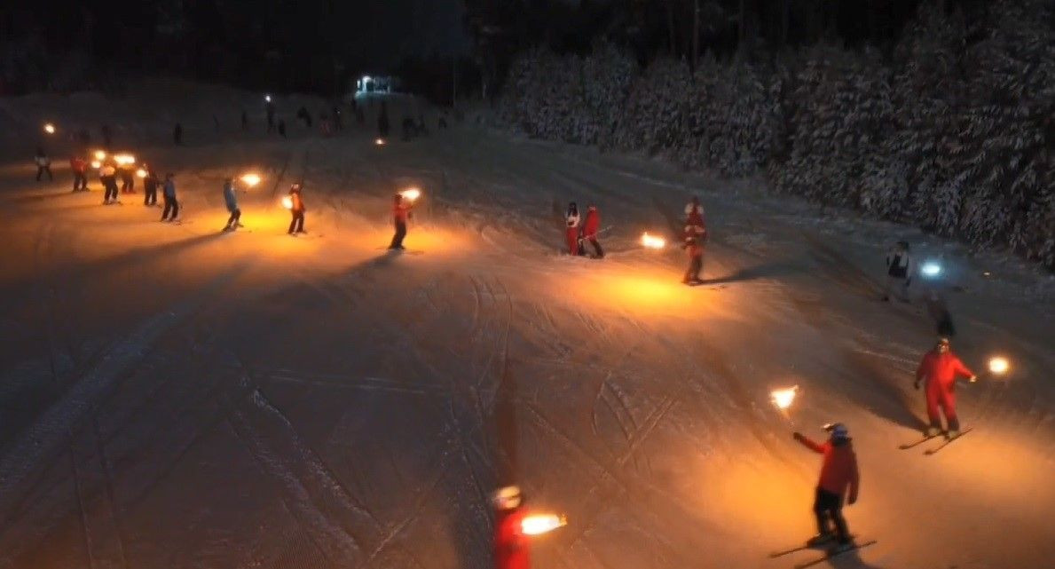 Kars’ta Meşaleli Kayak Şöleni! Sevgililer Günü'ne Özel Etkinlik - Sayfa 1