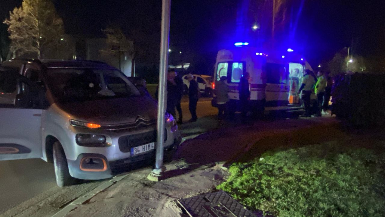 Kocaeli’de Hafif Ticari Araçla Çarpışan Otomobil Takla Attı - Sayfa 2