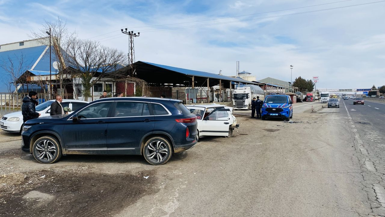 Diyarbakır’da Togg ile Tofaş Çarpıştı: 4 Yaralı - Sayfa 3