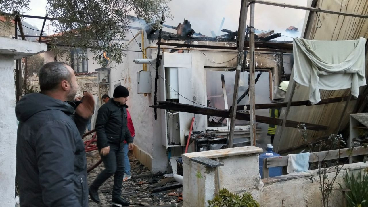 Menteşe’de Korkutan Yangın: Ev Alevlere Teslim Oldu - Sayfa 4
