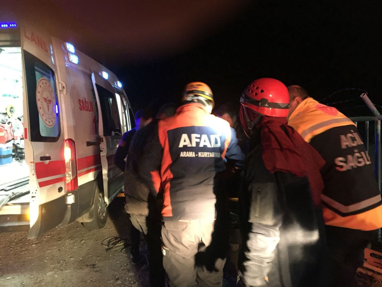 Osmaniye’de Otomobil Sulama Kanalına Devrildi: Sürücü Kurtarıldı - Sayfa 2