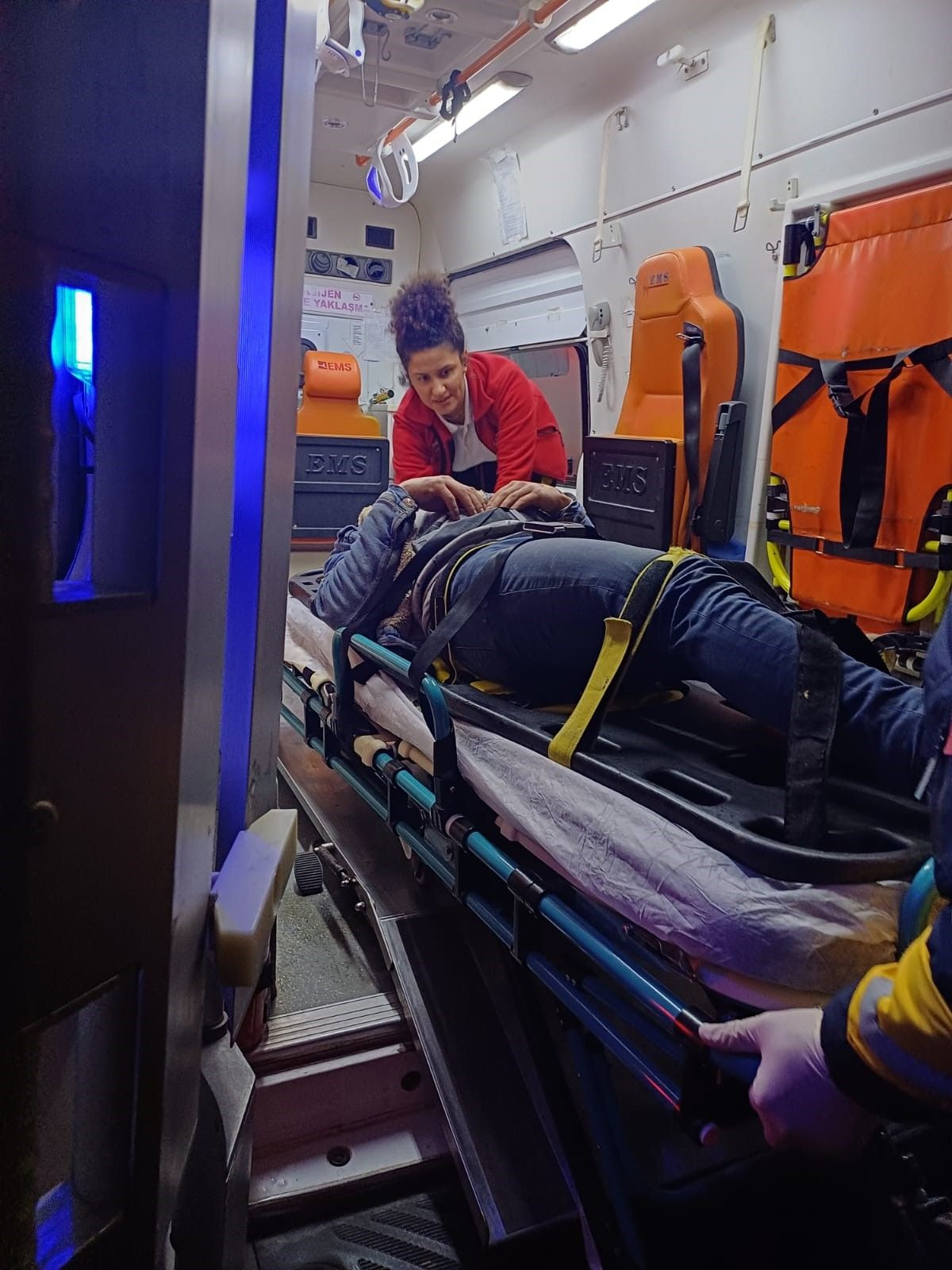 Marmara Adası’nda Mermer Yüklü Kamyon Kazaya Karıştı - Sayfa 2