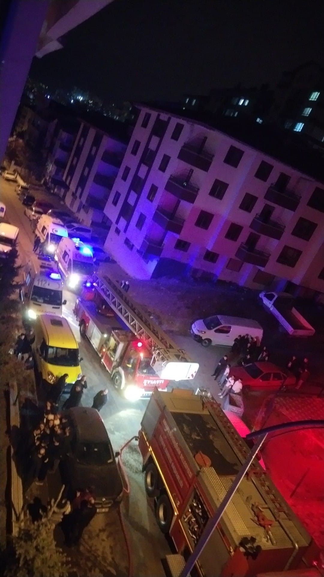 Ankara'da 5 Katlı Binada Yangın Paniği! - Sayfa 1