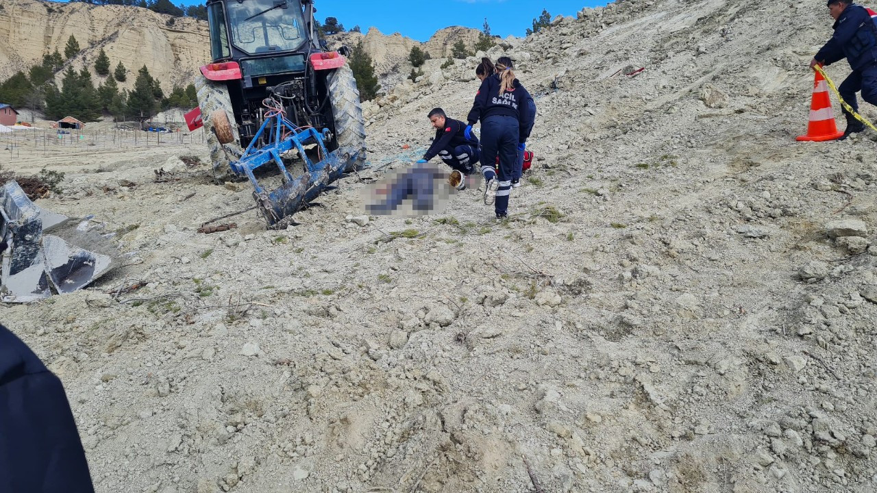 Burdur’da Traktör Devrildi: Sürücü Hayatını Kaybetti