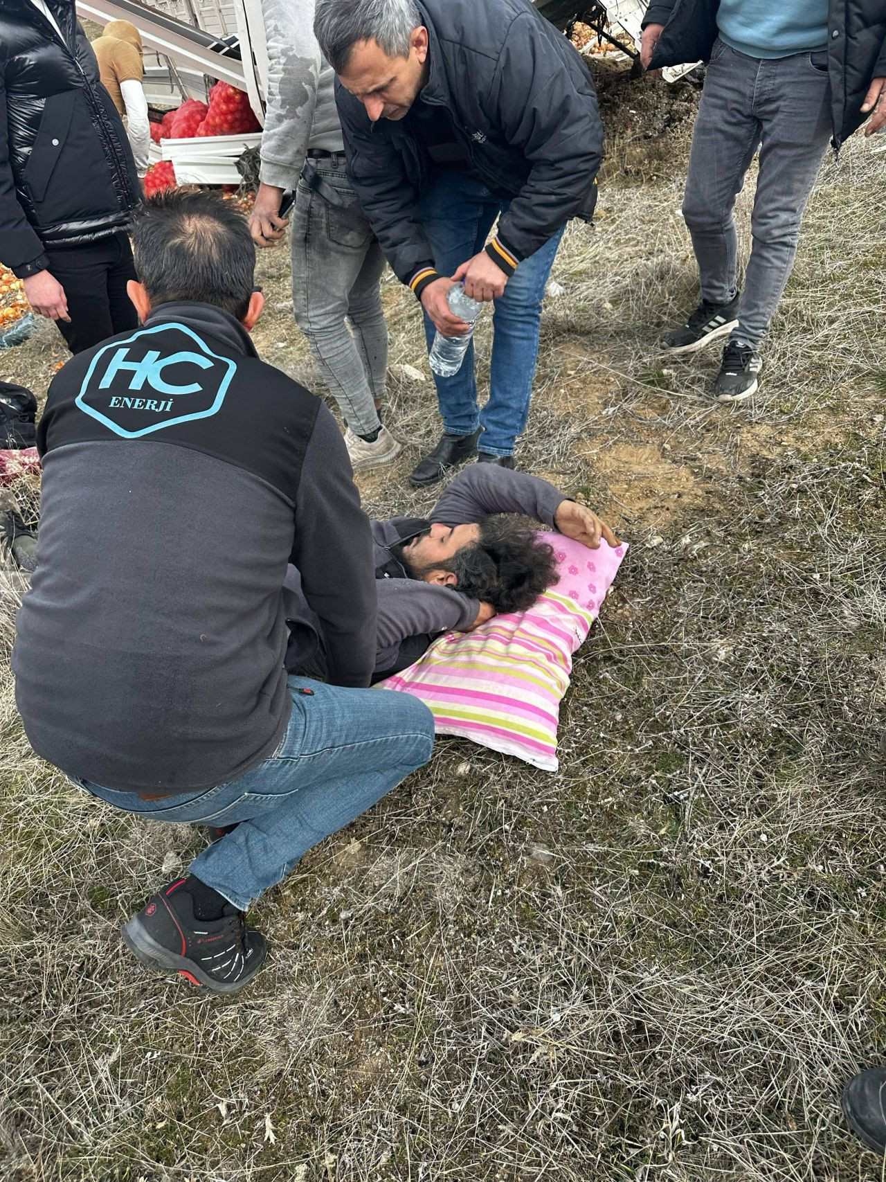 Ankara’da Soğan Yüklü Kamyon Devrildi: 5 Kişi Yaralandı - Sayfa 4