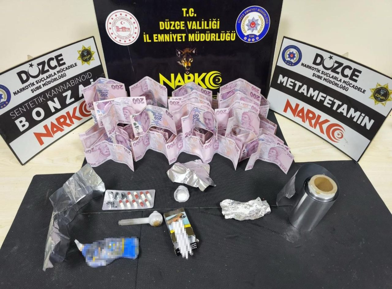 Düzce’de Uyuşturucu Tacirlerine Operasyon: 2 Kişi Tutuklandı - Sayfa 1