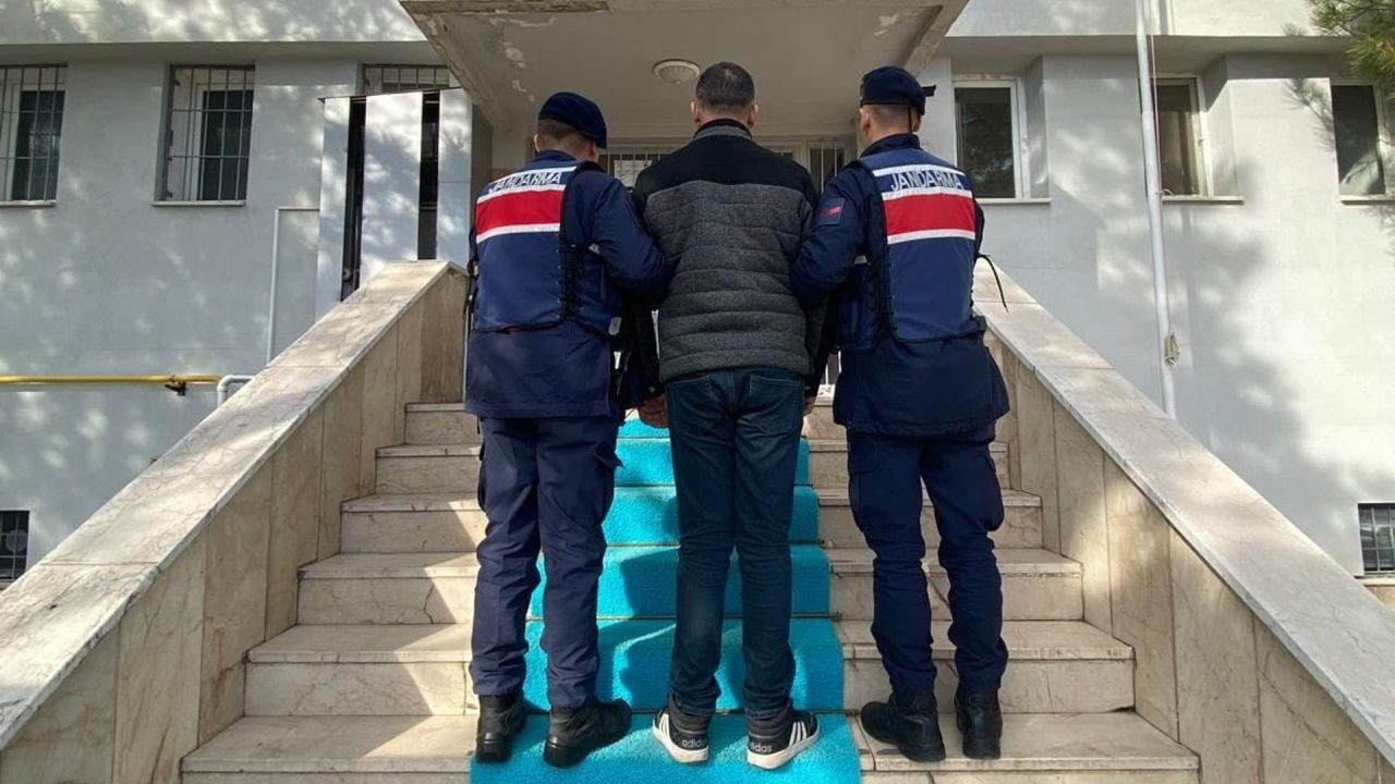 Kırıkkale’de Aranan 3 Hükümlü Yakalandı ve Cezaevine Gönderildi - Sayfa 1