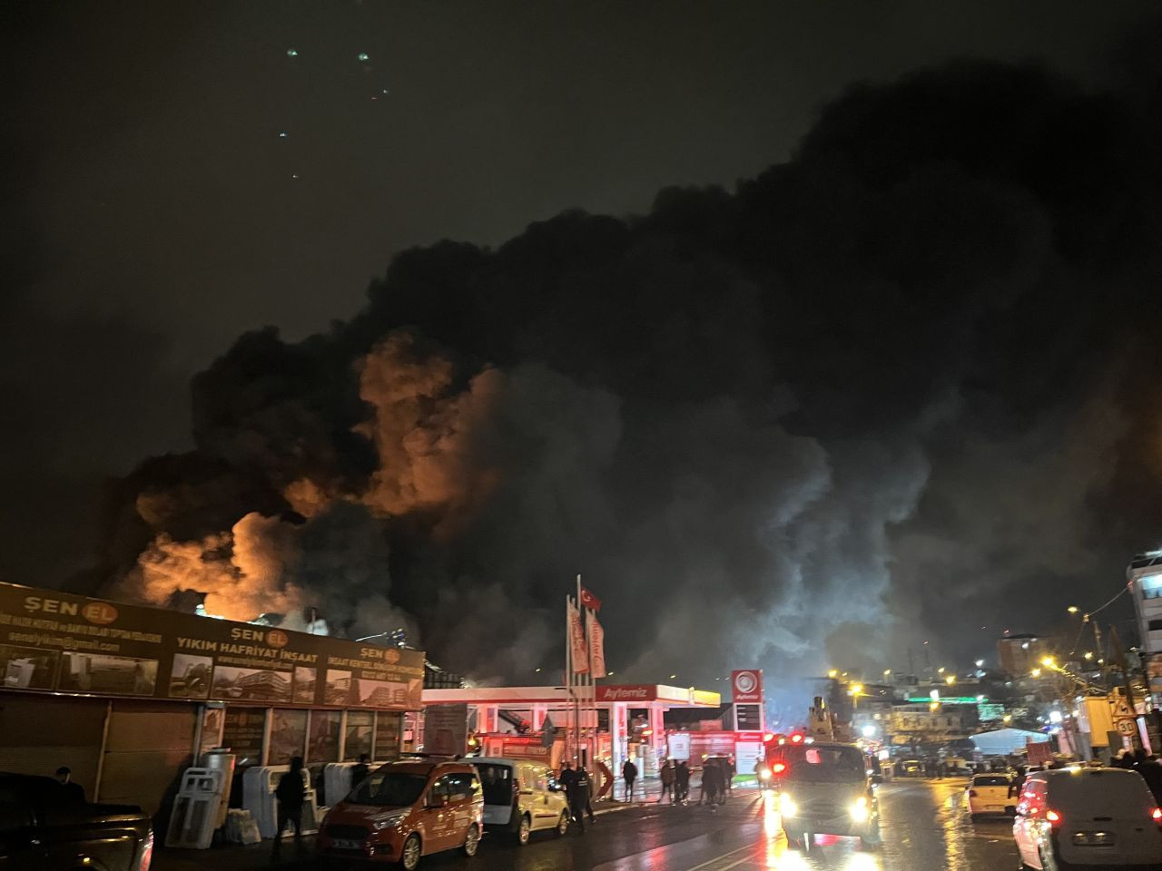 Avcılar’da Geri Dönüşüm Tesisindeki Yangın Havadan Görüntülendi - Sayfa 4