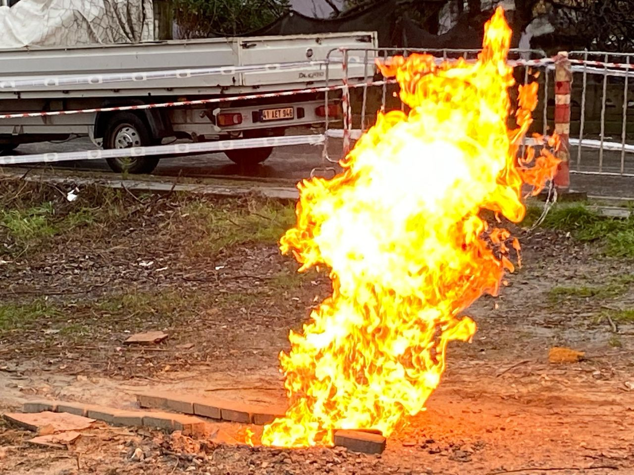 Kocaeli'de Çalışma Sırasında Çıkan Metan Gazı 22 Saattir Yanıyor! - Sayfa 2