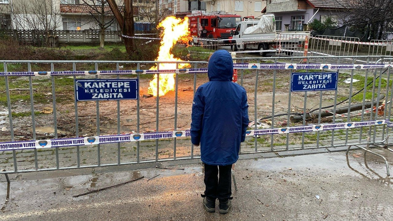Kocaeli'de Çalışma Sırasında Çıkan Metan Gazı 22 Saattir Yanıyor! - Sayfa 5