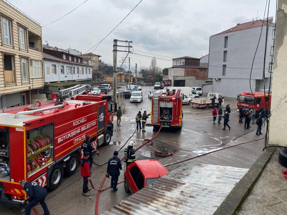 Kocaeli'de Ustanın Açık Unuttuğu Elektrikli Soba Yangına Sebep Oldu - Sayfa 3