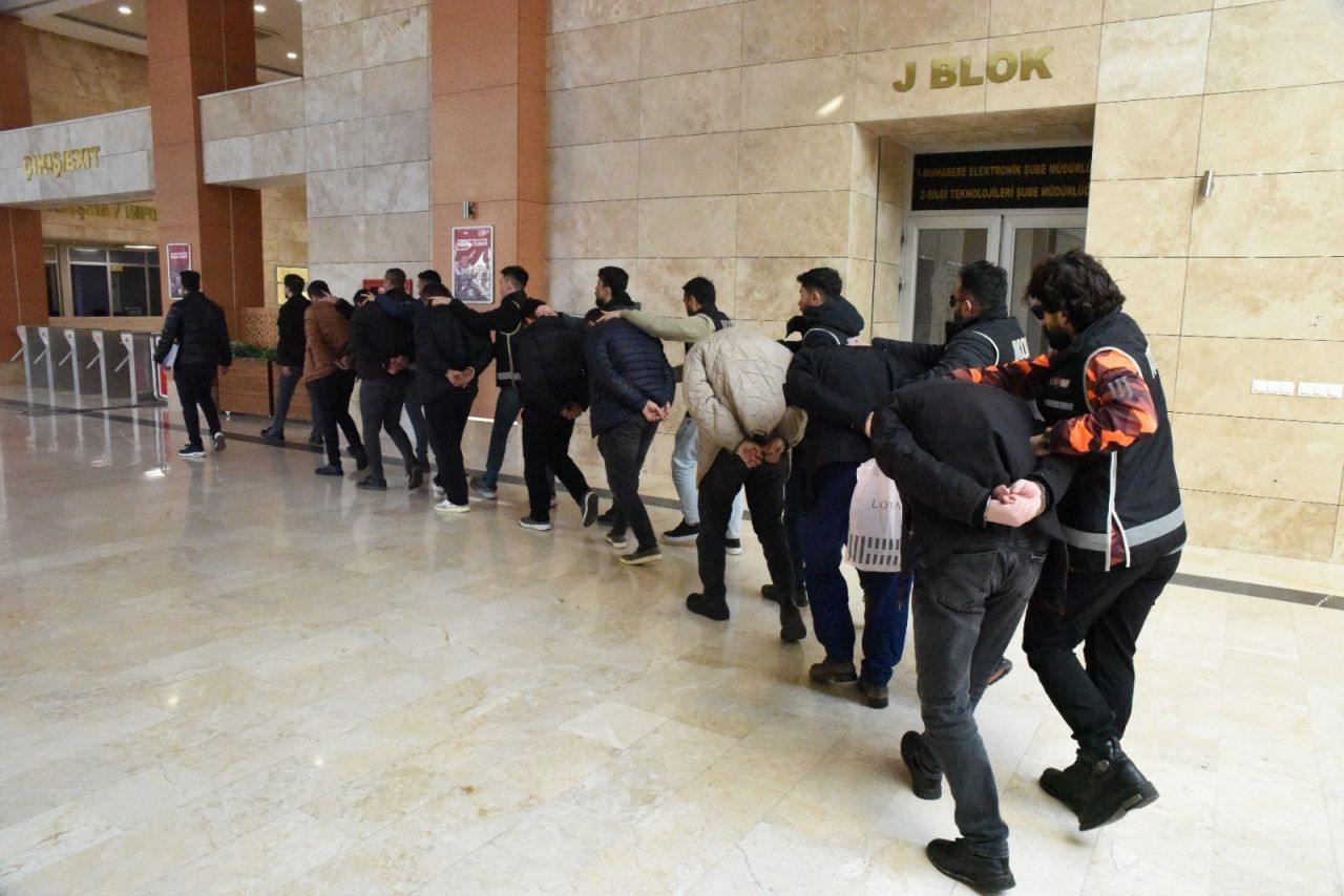 Antalya’da Tefecilik Operasyonu: 7 Kişi Tutuklandı, 92 Milyon TL Zarara Uğratıldı - Sayfa 1