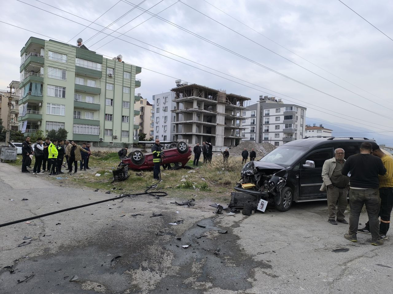 Hatay’da Hafif Ticari Araç ile Otomobil Çarpıştı: 3 Yaralı - Sayfa 4