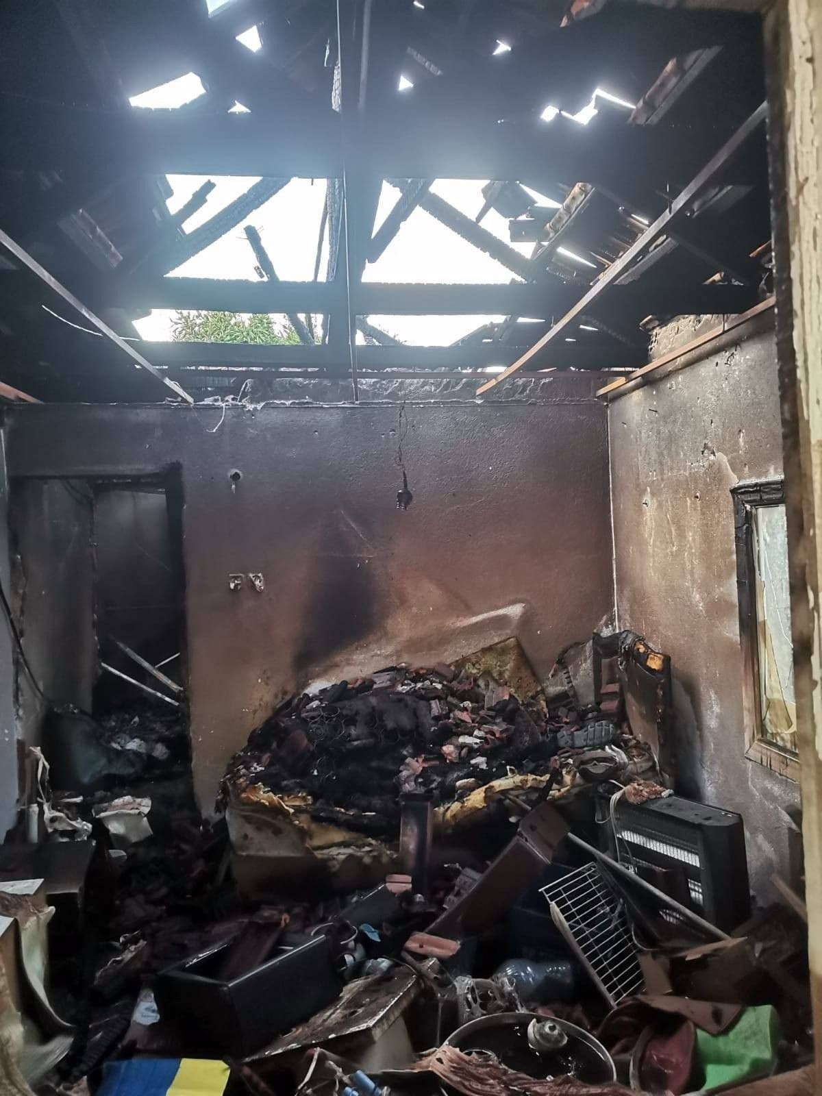 Manisa’da Yangın Tek Katlı Evi Kül Etti - Sayfa 5