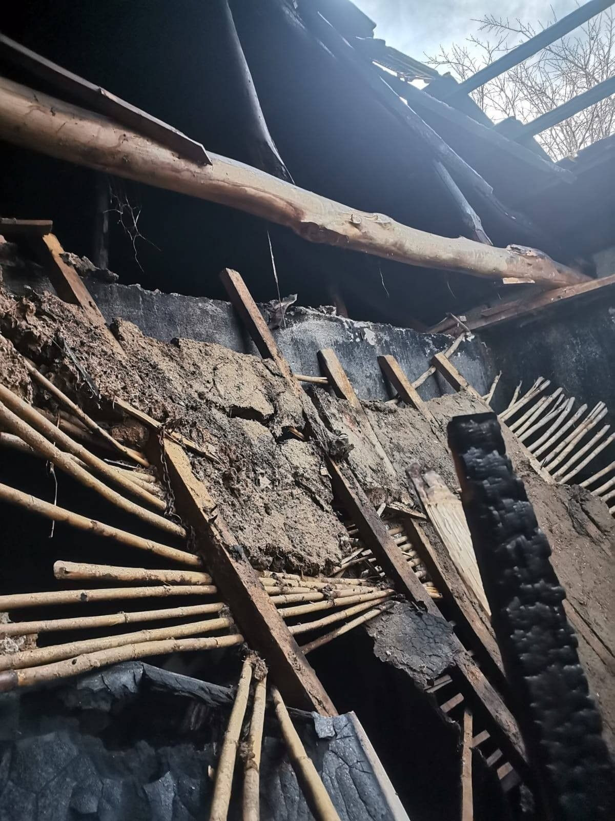 Manisa’da Yangın Tek Katlı Evi Kül Etti - Sayfa 4