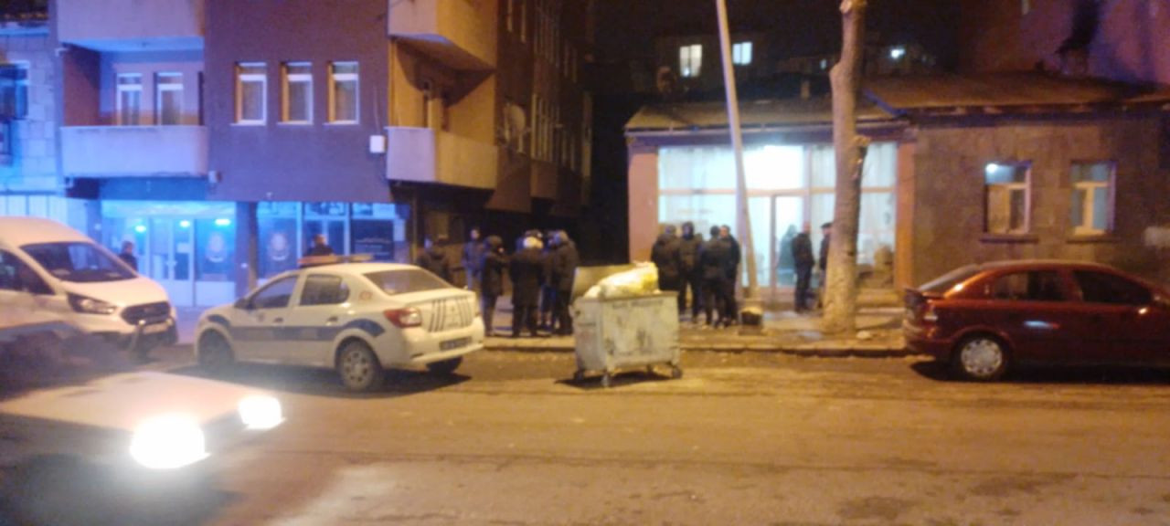 Kars'ta 54 Yaşındaki Şahıs Evinde Ölü Bulundu - Sayfa 1