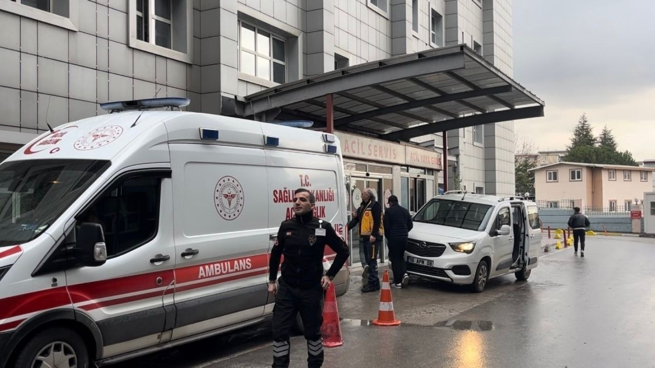 Bursa'da Öğretmenin Doğum Günü Sürprizi 14 Öğrenciyi Zehirledi