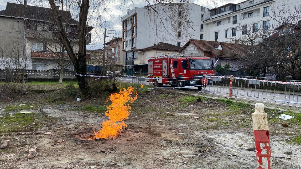 Kocaeli'de Metan Gazından Kaynaklı Çıkan Yangın 2 Gündür Devam Ediyor