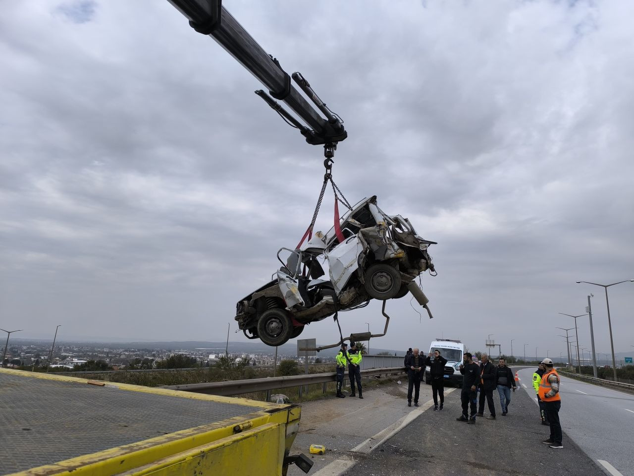 Hatay'da Tırla Otomobil Çarpıştı: 2 Ölü 1 Yaralı - Sayfa 2