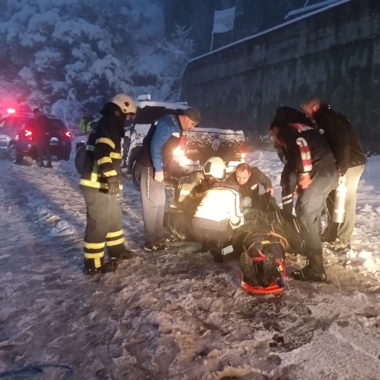 Kocaeli’de Jandarma Aracı Uçurumdan Yuvarlandı! 2 Yaralı - Sayfa 4