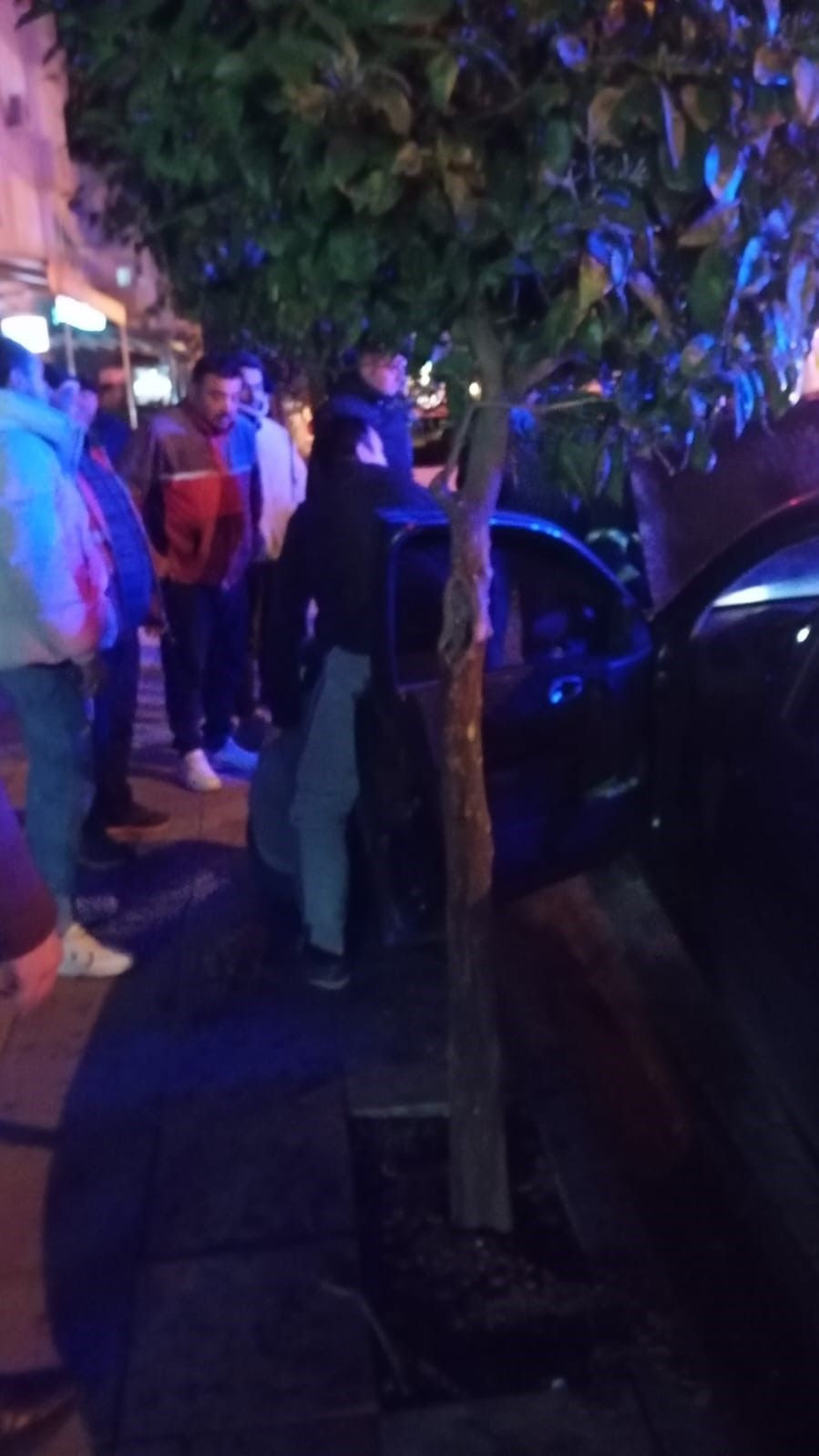 Muğla’da Park Halindeki Araç Alev Aldı! Motokuryeler Müdahale Etti - Sayfa 1