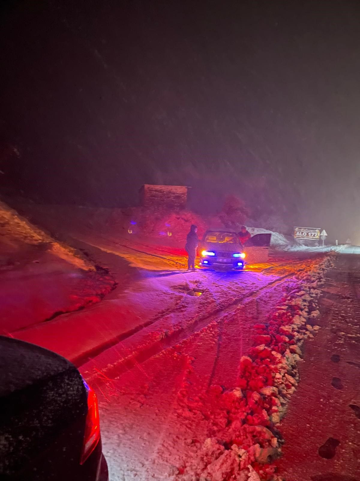 Çanakkale’de Kar Yağışı Ulaşımı Zorluyor! Araçlar Güçlükle İlerliyor - Sayfa 5