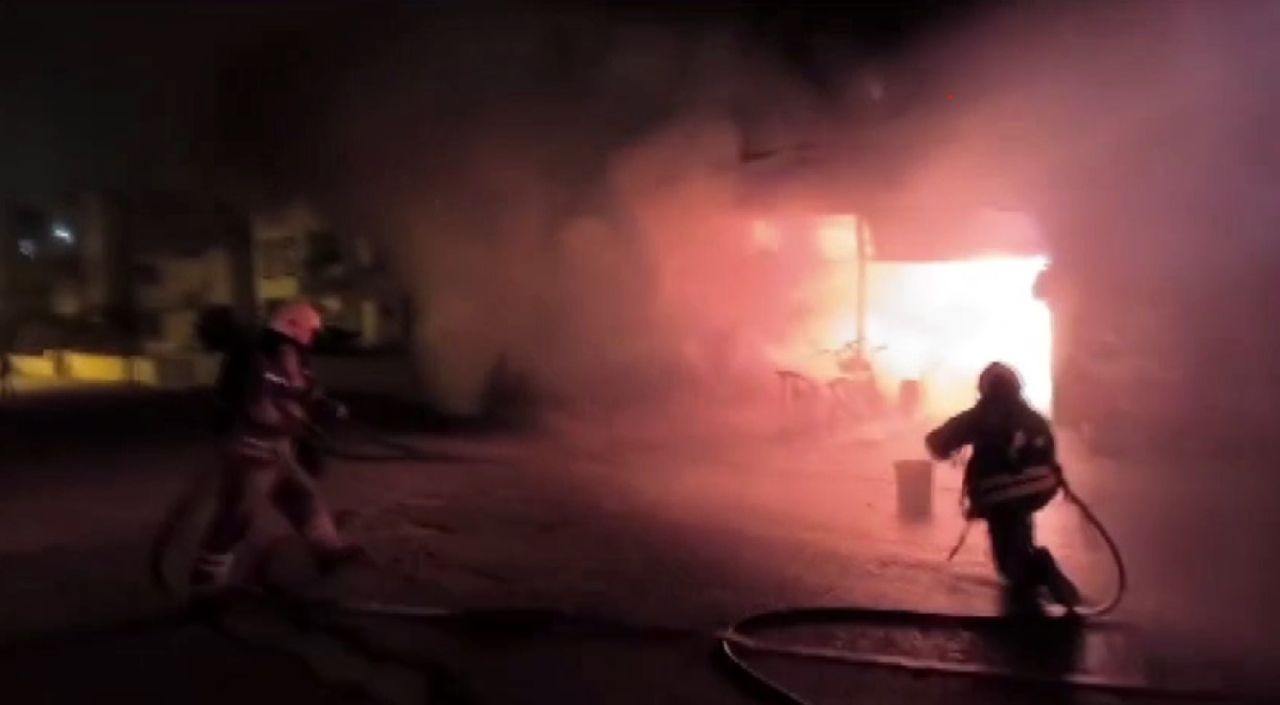 Hatay’da Motosiklet Tamircisinde Yangın! 30 Motosiklet Küle Döndü - Sayfa 6