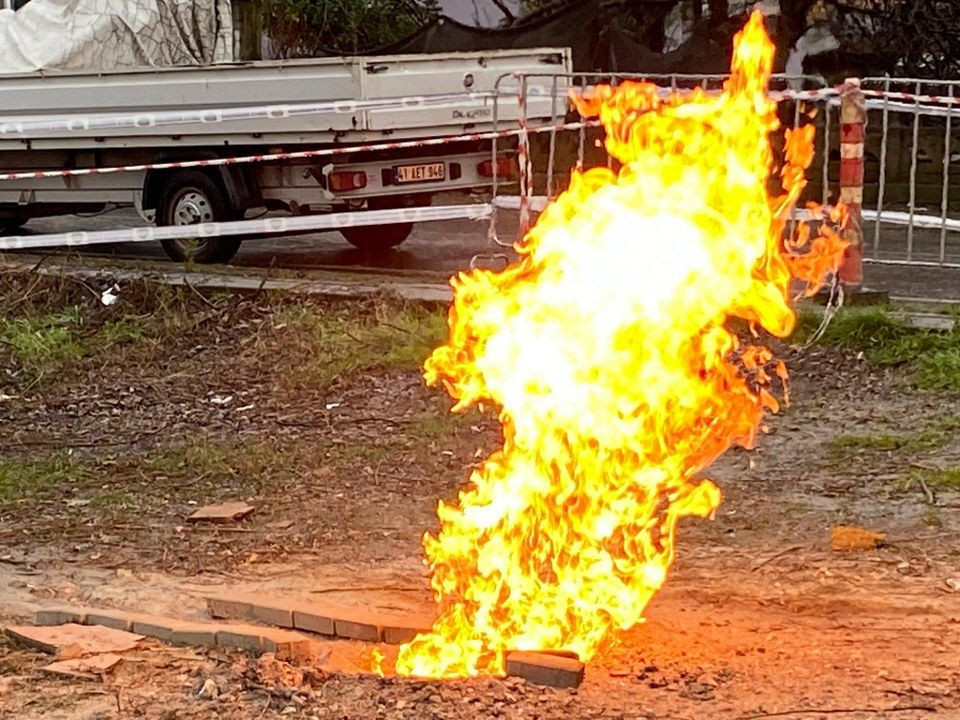 Kocaeli'deki metan gazı 3 gündür yanıyor - Sayfa 1