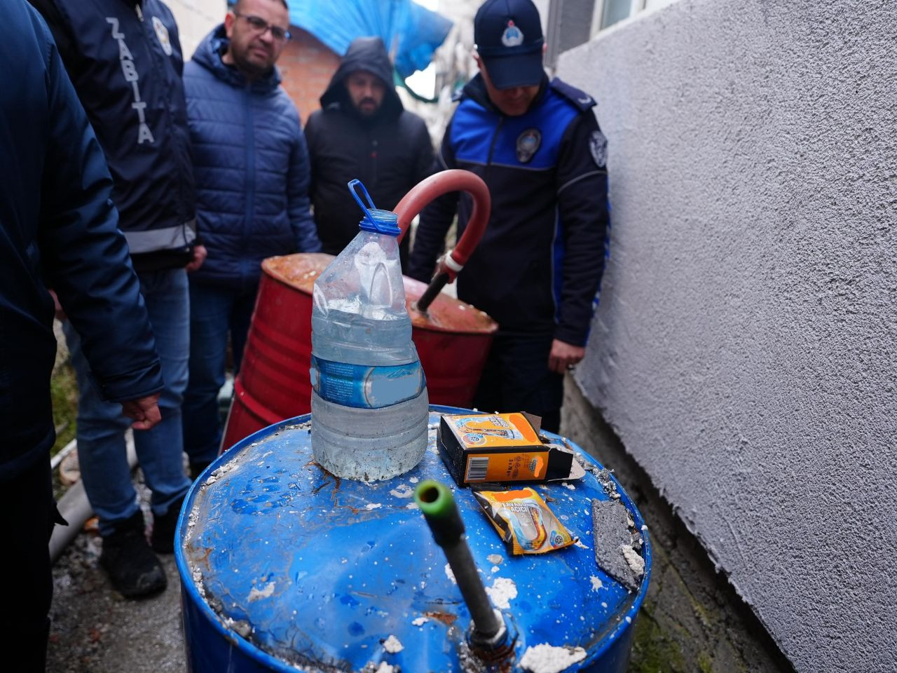 Düzce’de Kimyasal Dolu Balonlara Ve Varillere El Konuldu - Sayfa 1