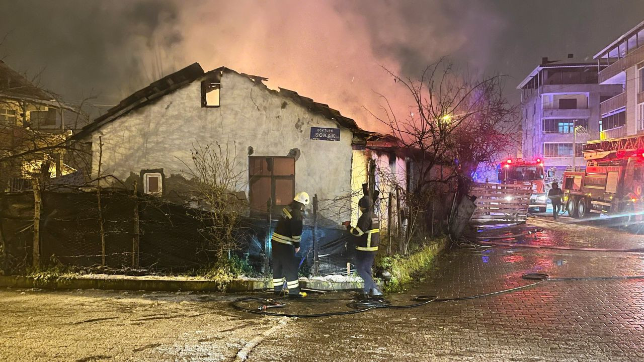 Samsun’da Korkutan Yangın! Tek Katlı Ev Küle Döndü - Sayfa 2