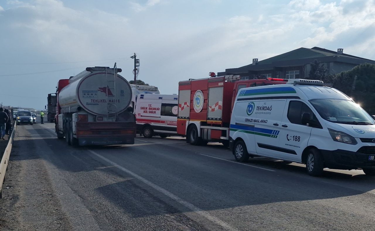 Tekirdağ’da Feci Kaza! Tır ile Otomobil Çarpıştı: 1 Ölü, 2 Yaralı - Sayfa 2