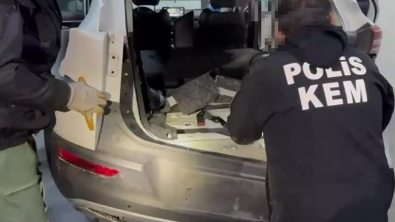 Kocaeli'de İran plakalı araçtan 34 kilo eroin çıktı