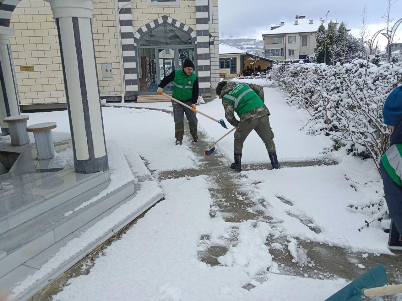 Serdivan Belediyesi’nden Karla Mücadele Çalışmaları - Sayfa 2