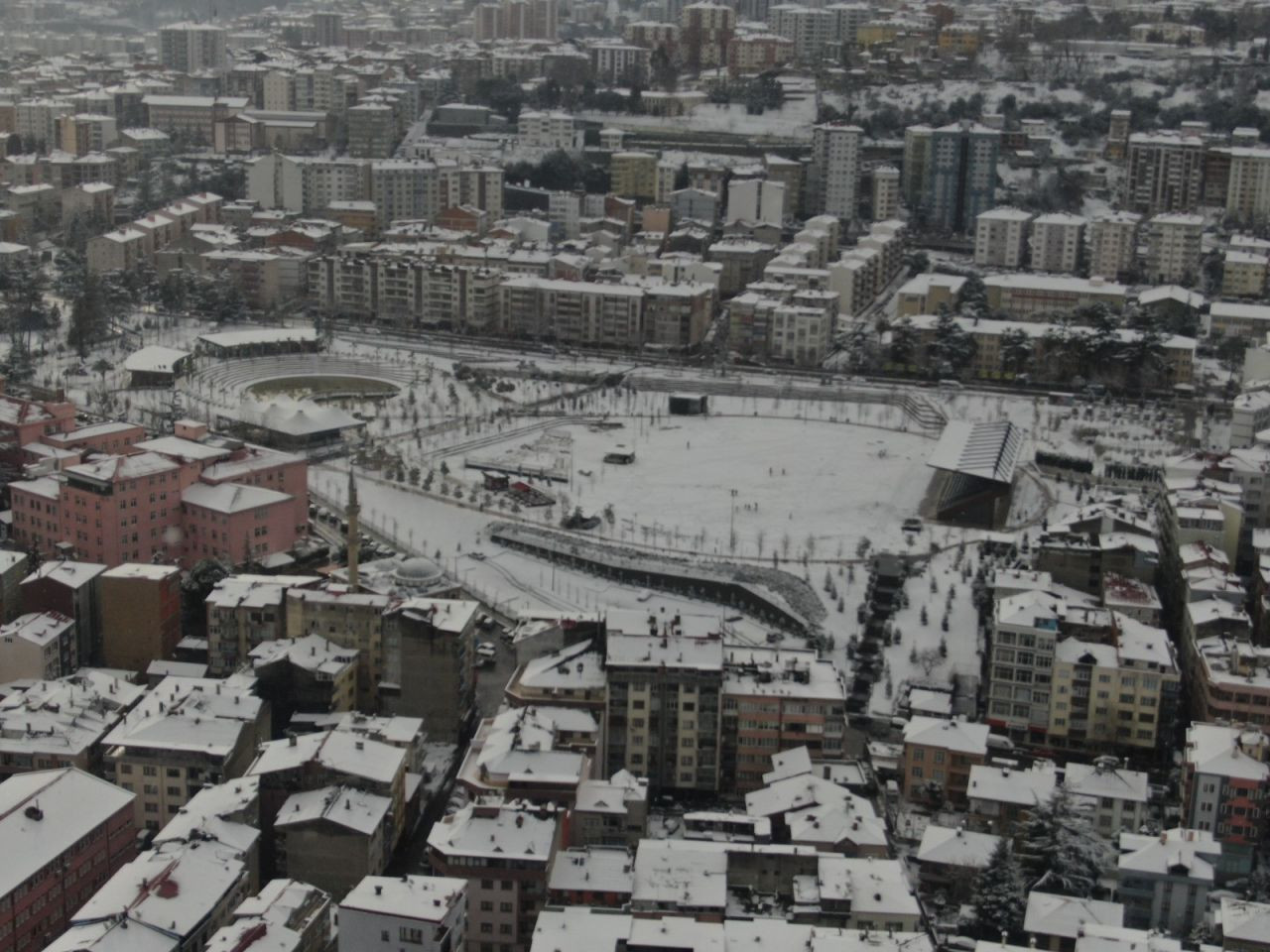 Trabzon Şehir Merkezi Beyaz Gelinliğini Giydi - Sayfa 2